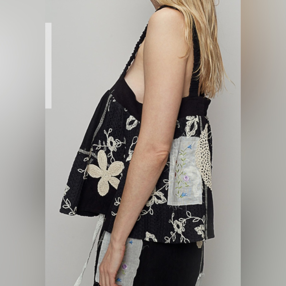 POL Crop Tank Top Black and White crochet lace & appliqué various sizes New - Picture 2 of 8